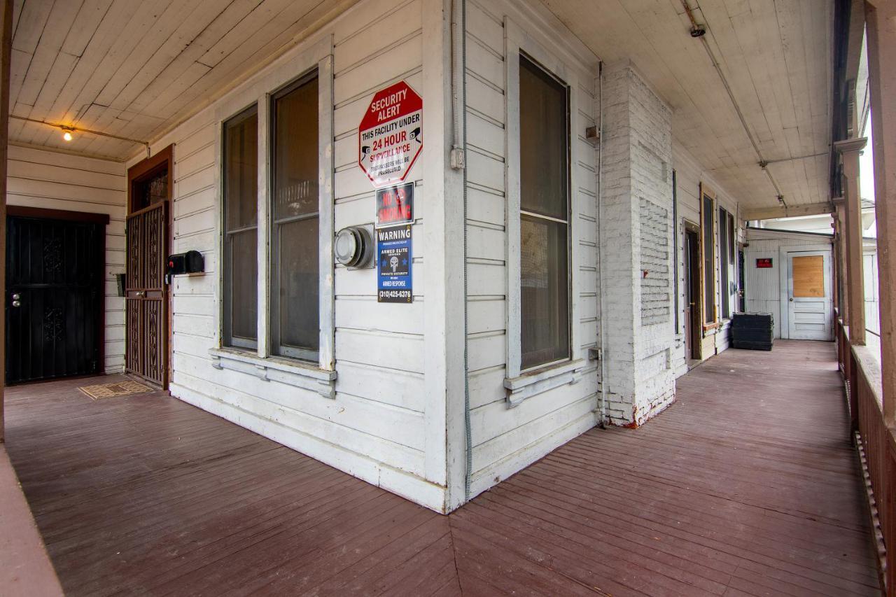 Mariachi Plaza Hotel Los Angeles Exterior photo