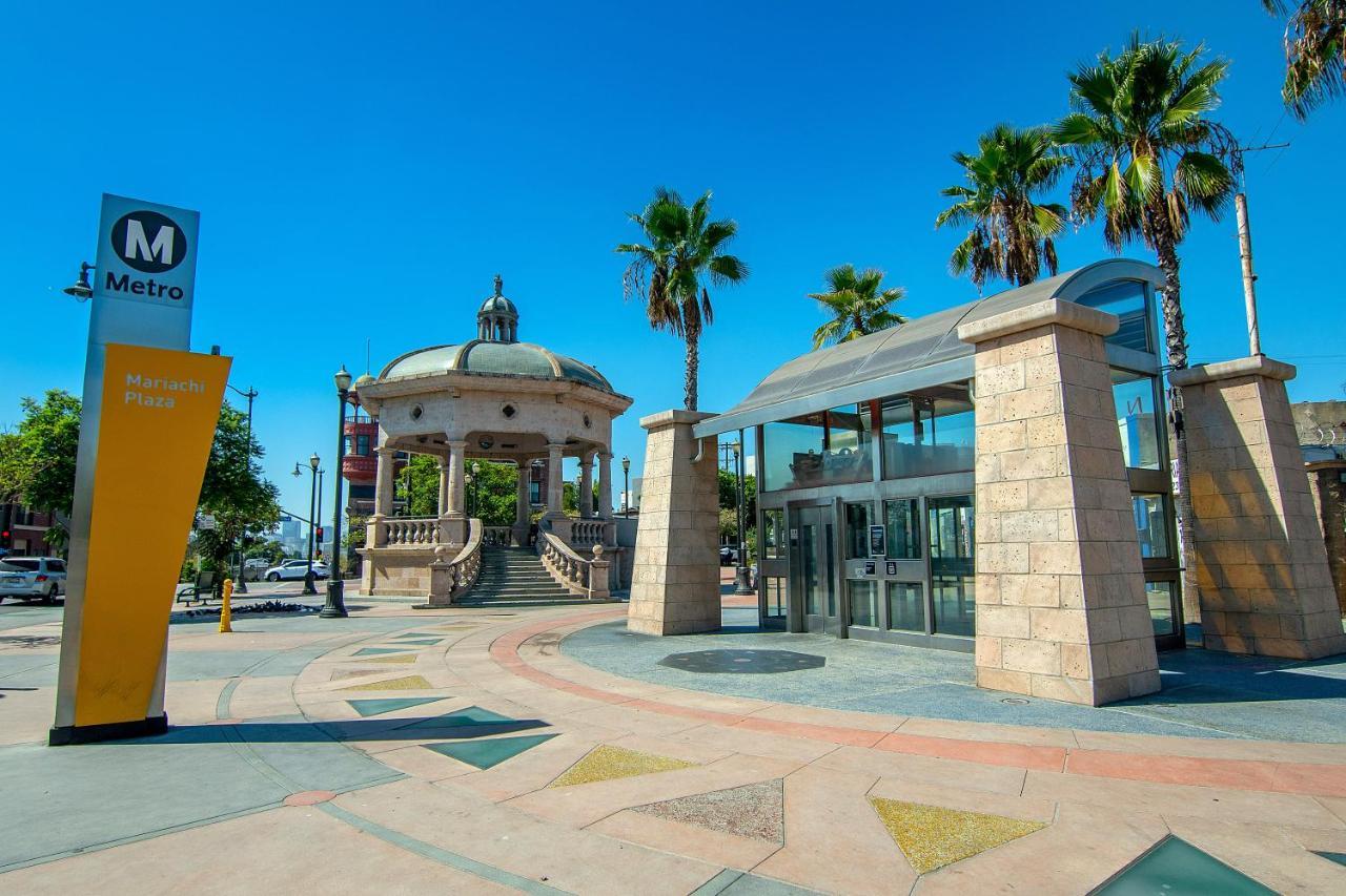 Mariachi Plaza Hotel Los Angeles Exterior photo